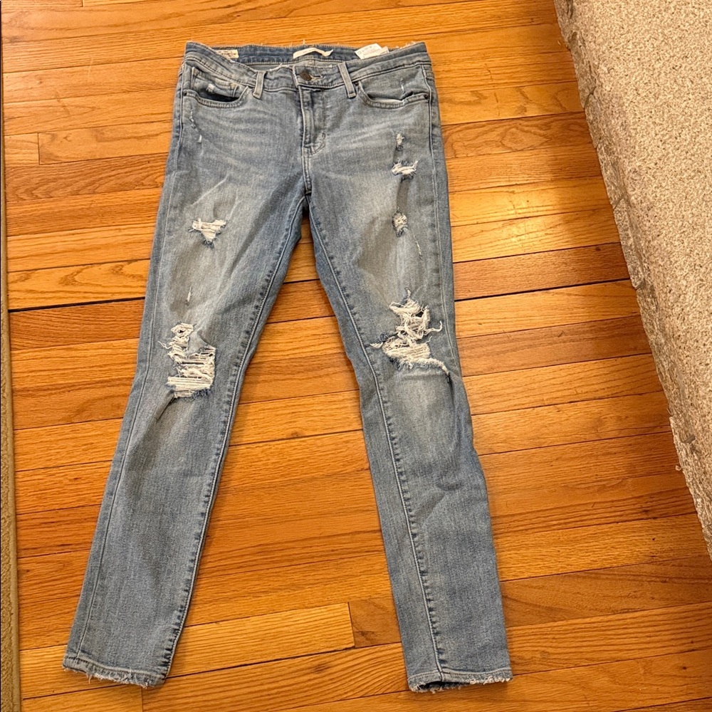 Levi’s 711 Trendy‎ Distressed Light Blue Skinny Jeans